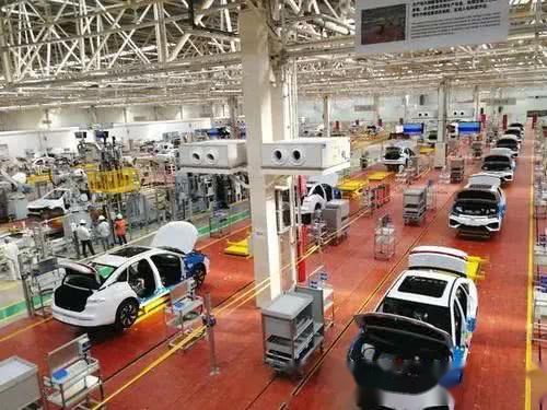 30萬級國產(chǎn)高端SUV，納米材料與安全之考 剛買7天就起火，市場熱度能否承受質(zhì)量拷問？